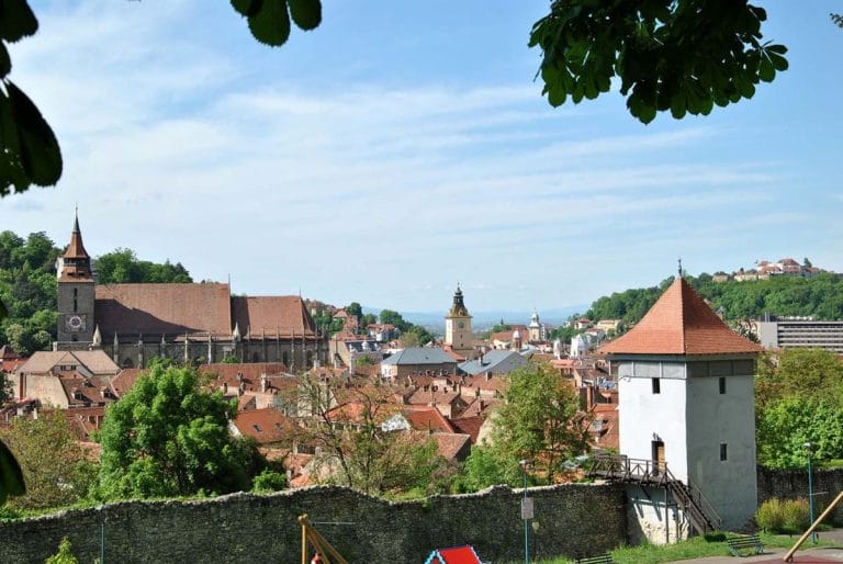 Brașov – Oraș de poveste în inima Transilvaniei Brașov – un oraș de poveste