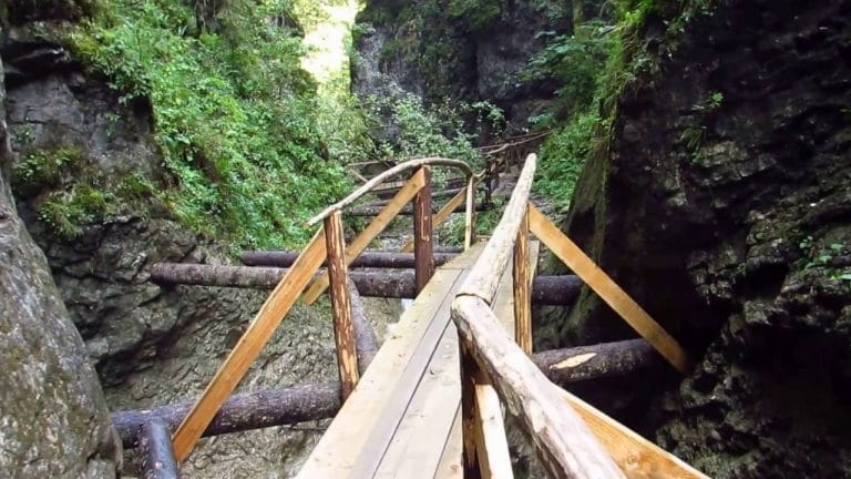 Cheile Moara Dracului – ghid complet și legende din Bucovina