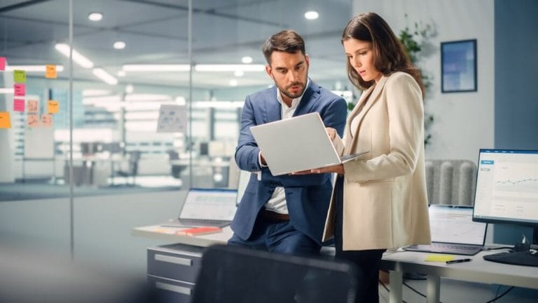 Top 10 idei de afaceri profitabile cu investiție minimă în 2025 Top 10 idei de afaceri profitabile cu investiție minimă în 2025