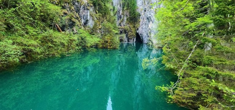 9 locuri mai puțin cunoscute din Carpații Meridionali, dar absolut spectaculoase 9 locuri mai puțin cunoscute din Carpații Meridionali, dar absolut spectaculoase