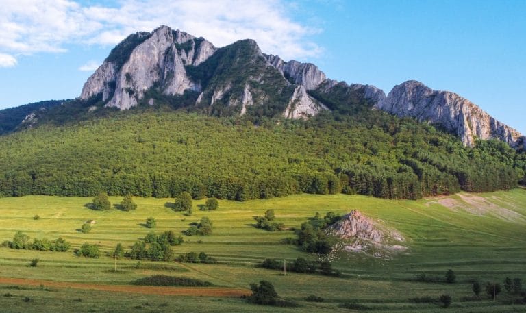 Cele mai bune pensiuni și cabane în zone montane din România Cele mai bune pensiuni și cabane în zone montane din România