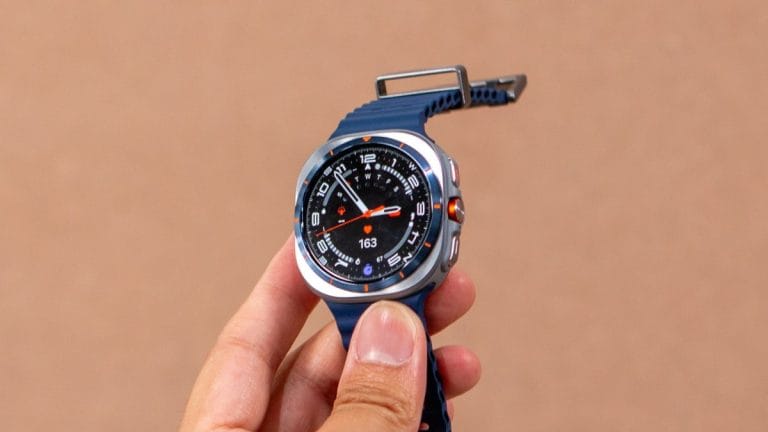 Samsung Galaxy Watch Ultra 2025 (Review) – Povestea celui mai așteptat smartwatch al anului Samsung Galaxy Watch Ultra 2025