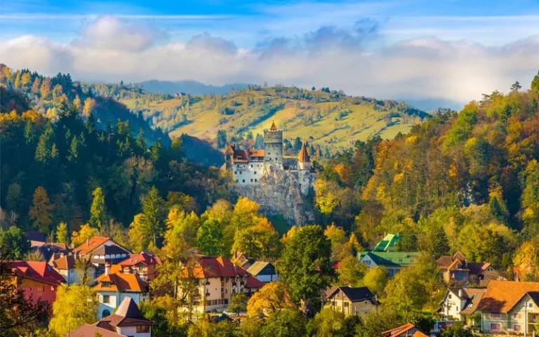 Vacanțe Active în România – Descoperă Cele Mai Frumoase Destinații în Aer Liber Vacanțe Active în România – Destinații de Top în Aer Liber