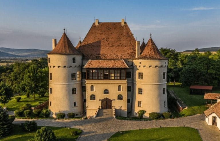 Vizitarea cetăților și castelelor medievale